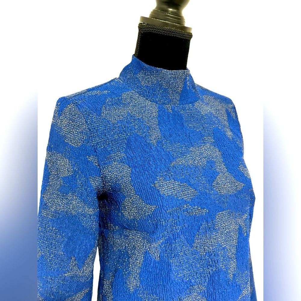 Hunter Bell Dress | Blue textured long sleeve dress | blue vintage style dress - Picture 4 of 10